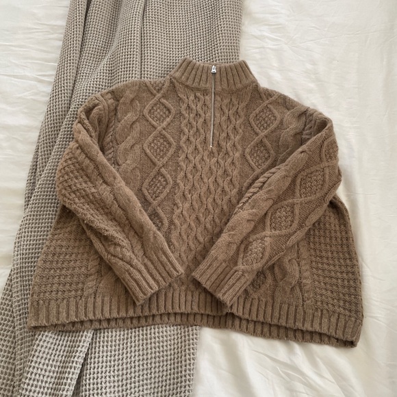 Jenni Kayne Brown Cable Knit Sweater